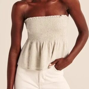 NWOT Abercrombie and fitch Strapless Smocked Top in Beige‎ size small